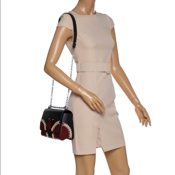 ❌SOLD❌Louis Vuitton Epi Braided Twist MM bag - Picture 2 of 16